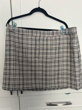 h and M skirt size 18